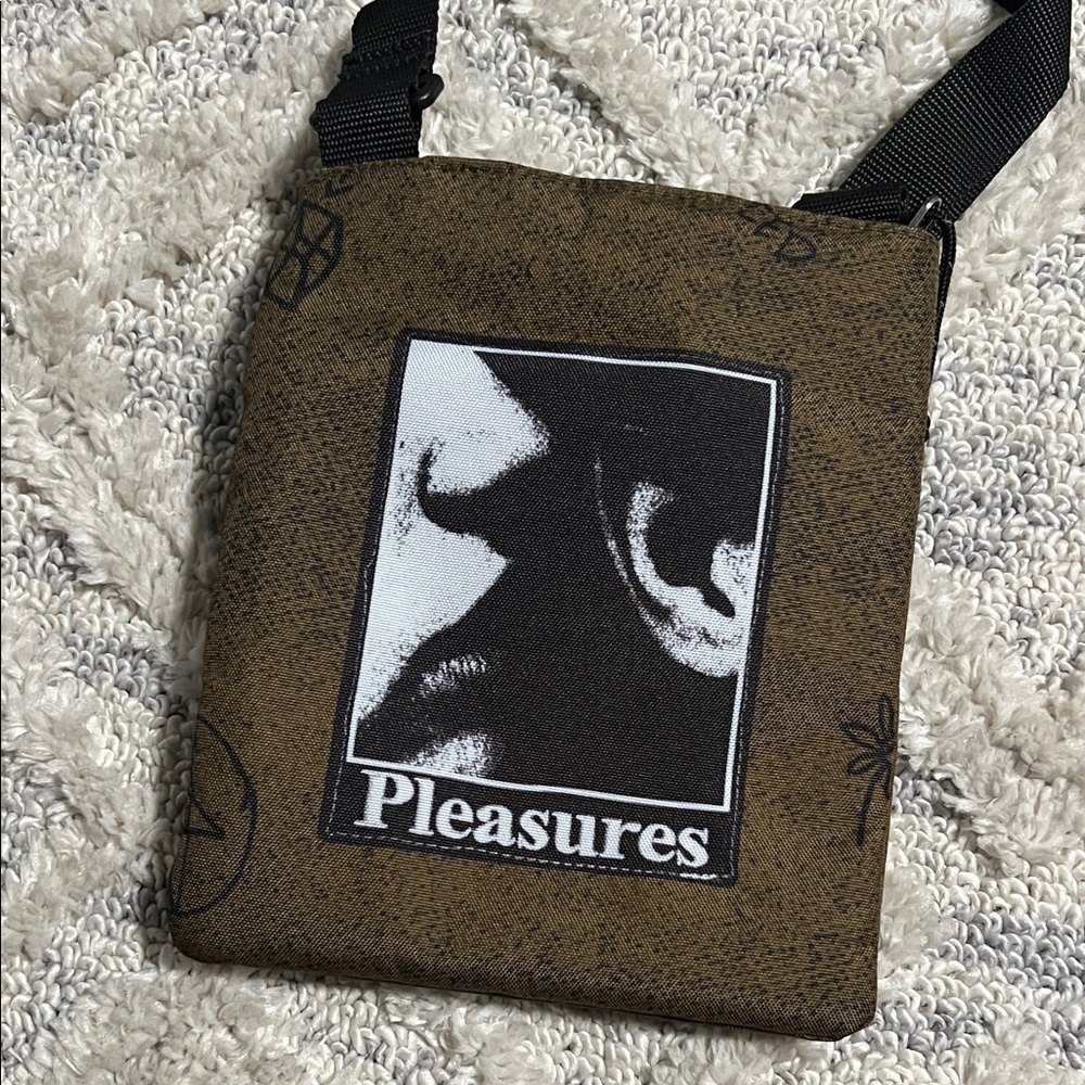 Eastpak Pleasures colab Brown Crossbody Bag - Picture 4 of 7